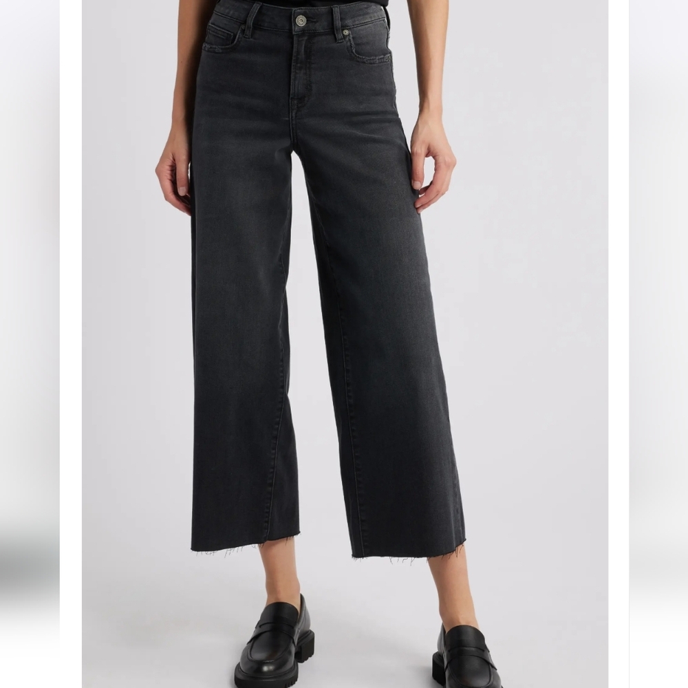Hidden Black Raw Hem Button-Fly Cropped Denim